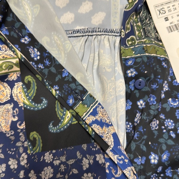 Zara women paisley button down blouse. XS. NWT! - Picture 4 of 9